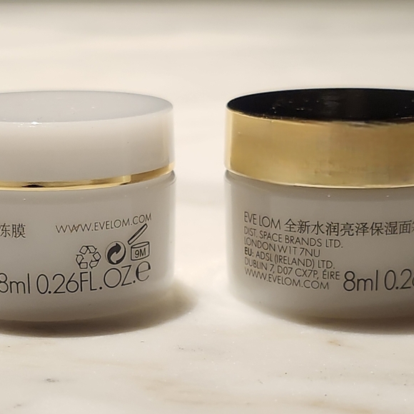 Eve Lom Essentials Travel Set - Picture 4 of 7